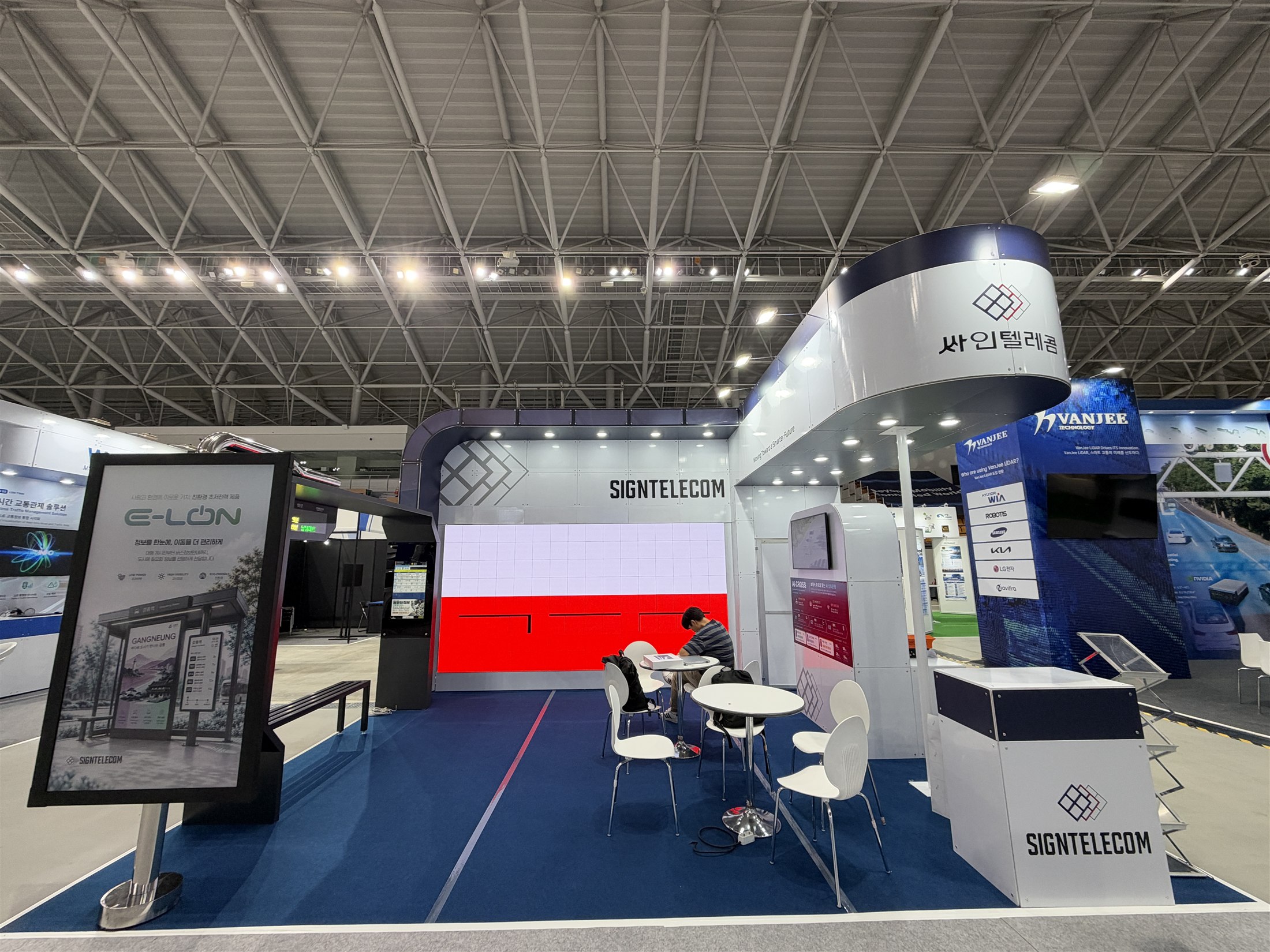 ITS World Congress 2026 · Gangneung · SIGNTELECOM Modular Booth site view 4